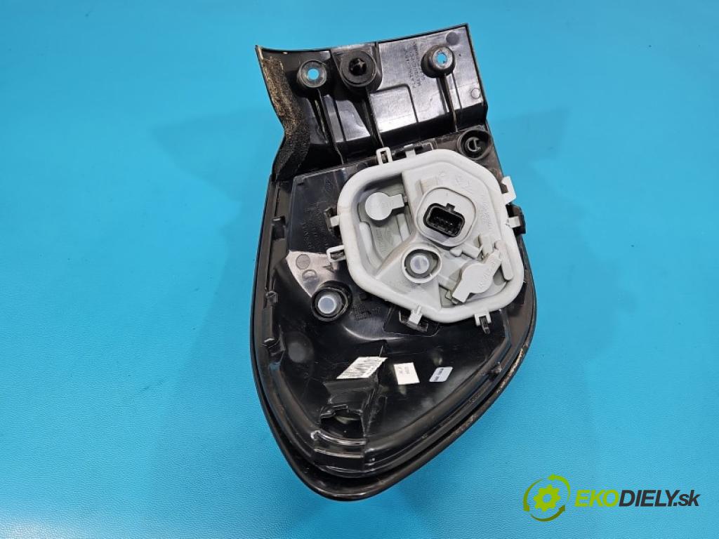 Renault Captur I 2013-2019 1.5 dci 90 hp manual 66 kW 1461 cm3 5- světlo zadní pravé blatník: 265502731R