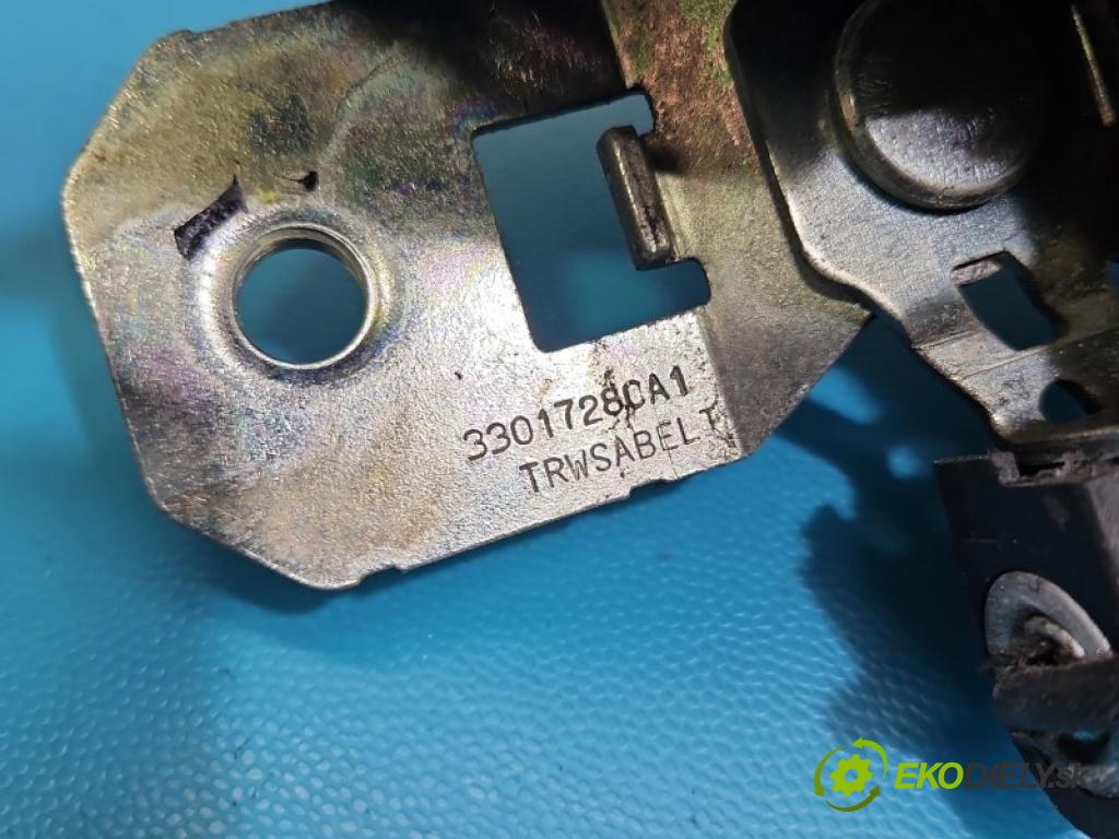 Iveco Daily IV 2006-2014 3.0 HPI 170 hp manual 125 kW 2998 cm3 5- stěna bezpečnost přední pravý