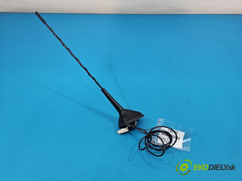 Renault Captur I 2013-2019 1.5 dci 90 HP manual 66 kW 1461 cm3 5- Antena 