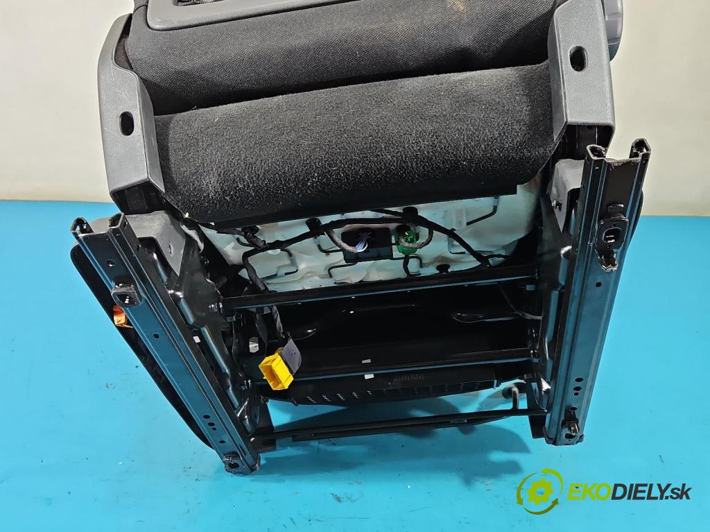 Citroen C4 Picasso II 2013-2019 1.6 hdi 120 HP automatic 88 kW 1560 cm3 5- Sedačka ľavý (Sedadlo)