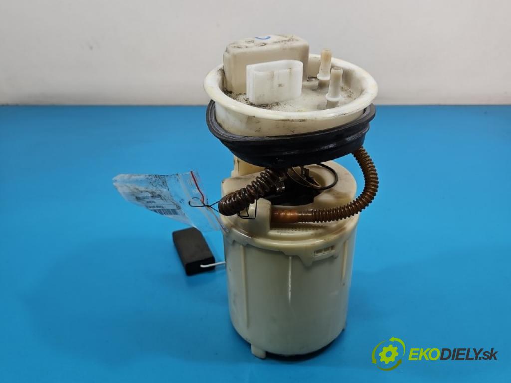 Vw Bora 1.6b 101 HP manual 74 kW 1595 cm3 4- čerpadlo palivo 1J0919051H