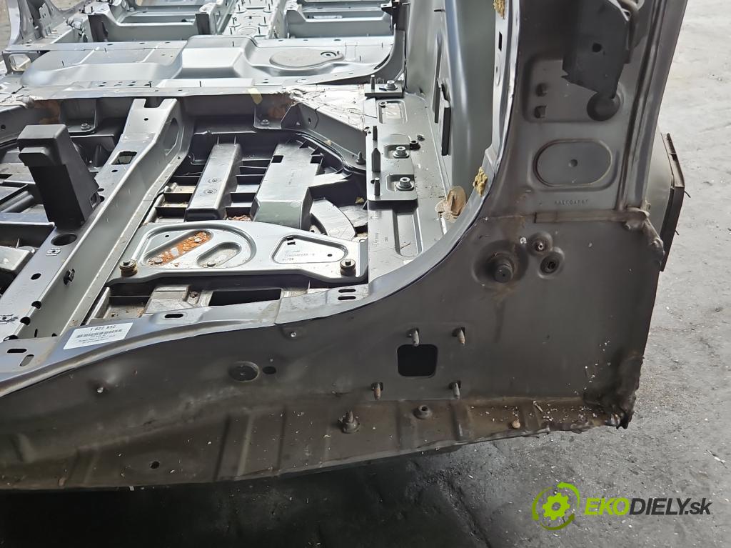 Renault Espace V 2014-2023 1.6 dci 160 hp automatic 118 kW 1598 cm3 5- stěna zadní