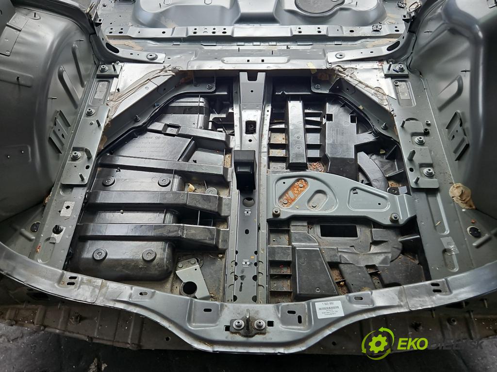 Renault Espace V 2014-2023 1.6 dci 160 hp automatic 118 kW 1598 cm3 5- stěna zadní