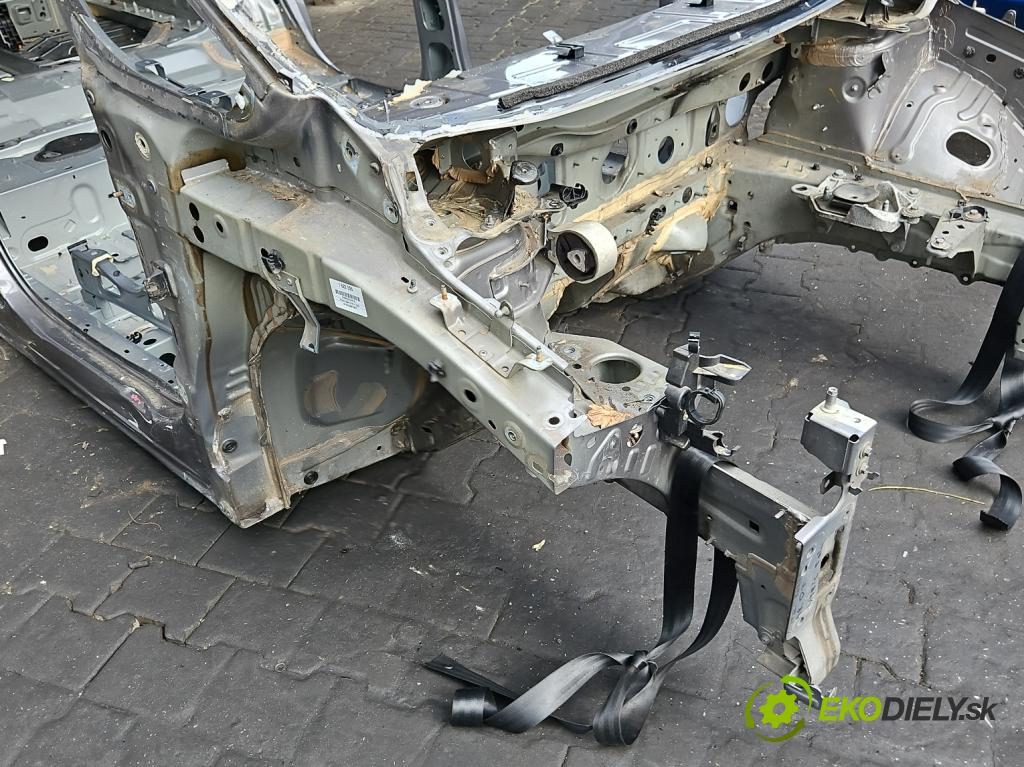 Renault Espace V 2014-2023 1.6 dci 160 hp automatic 118 kW 1598 cm3 5- štvrťka pravé 