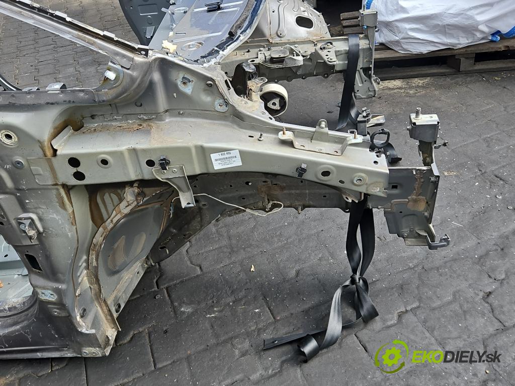 Renault Espace V 2014-2023 1.6 dci 160 hp automatic 118 kW 1598 cm3 5- štvrťka pravé