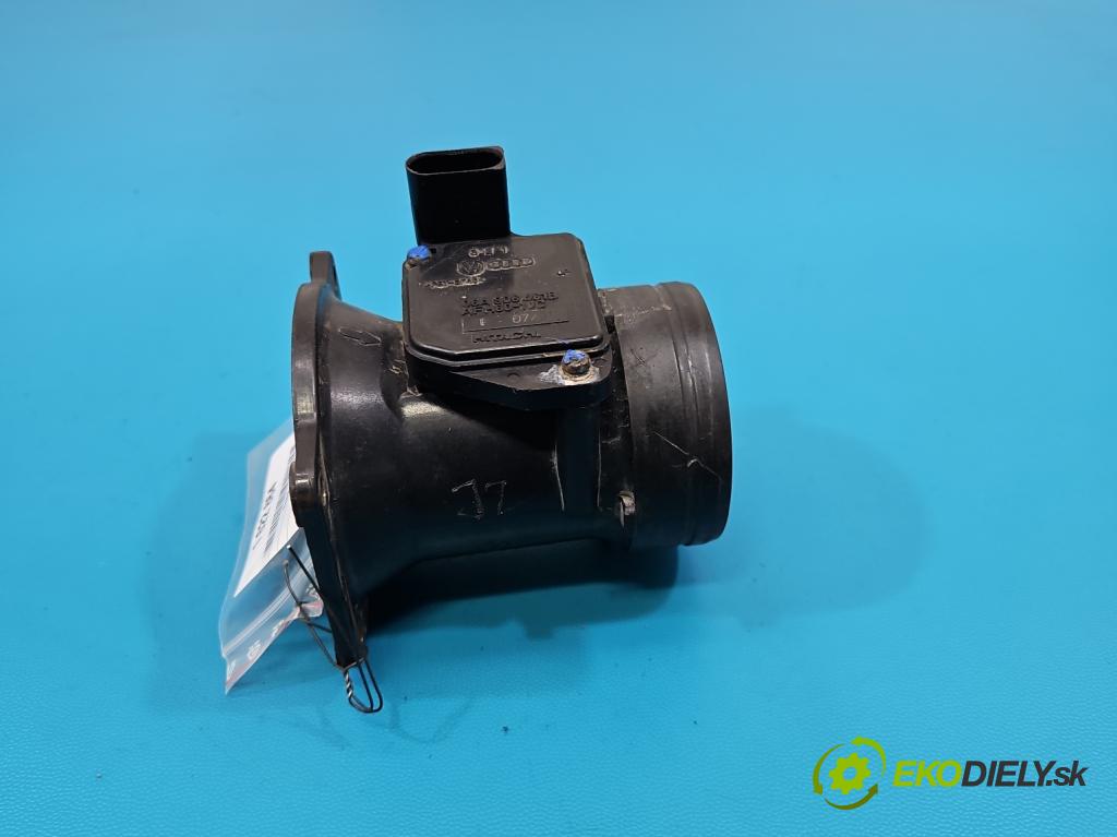 Vw Bora 1.6b 101 HP manual 74 kW 1595 cm3 4- průtokoměr: 06A906461B (Váha vzduchu)