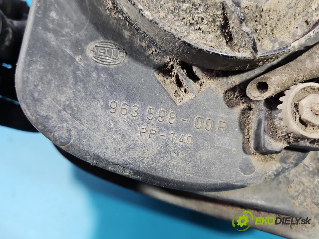 Vw Bora 1.6b 101 HP manual 74 kW 1595 cm3 4- Reflektor: pravý (Svetlo predné pravé)