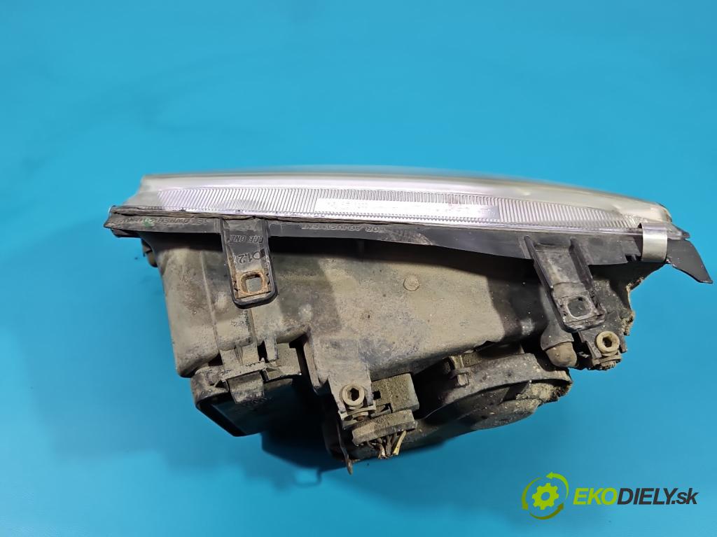 Vw Bora 1.6b 101 HP manual 74 kW 1595 cm3 4- Reflektor: pravý (Svetlo predné pravé)