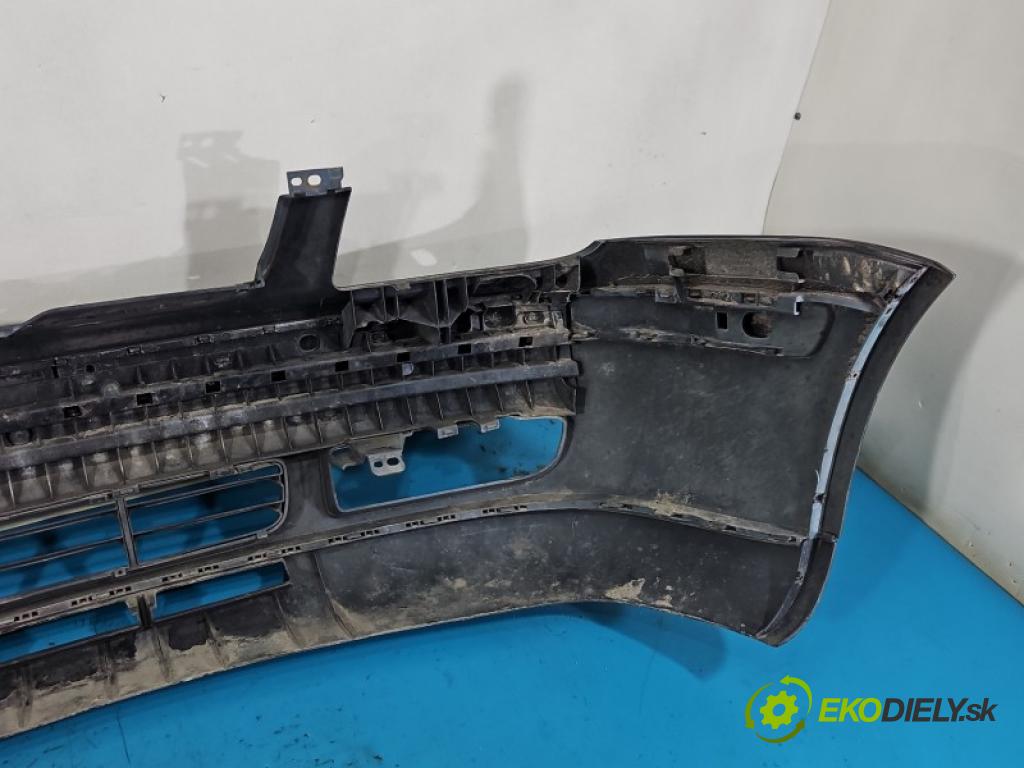 Vw Bora 1.6b 101 hp manual 74 kW 1595 cm3 4- nárazník přední  (Klika dveří ostatní)