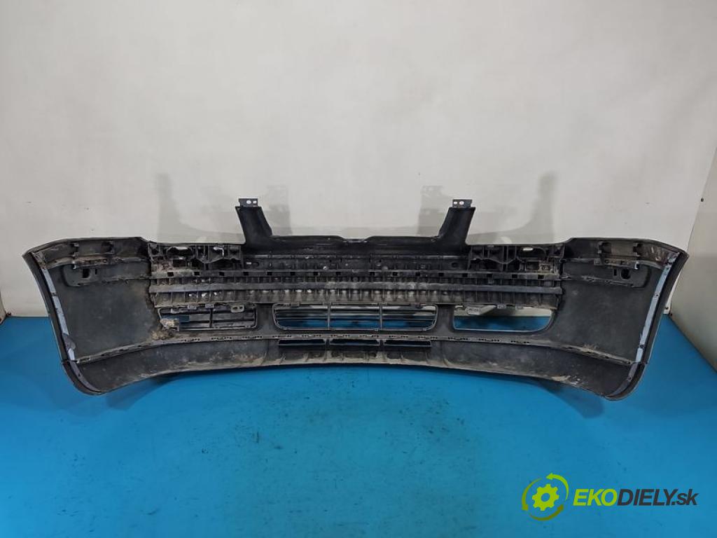 Vw Bora 1.6b 101 hp manual 74 kW 1595 cm3 4- nárazník přední  (Klika dveří ostatní)