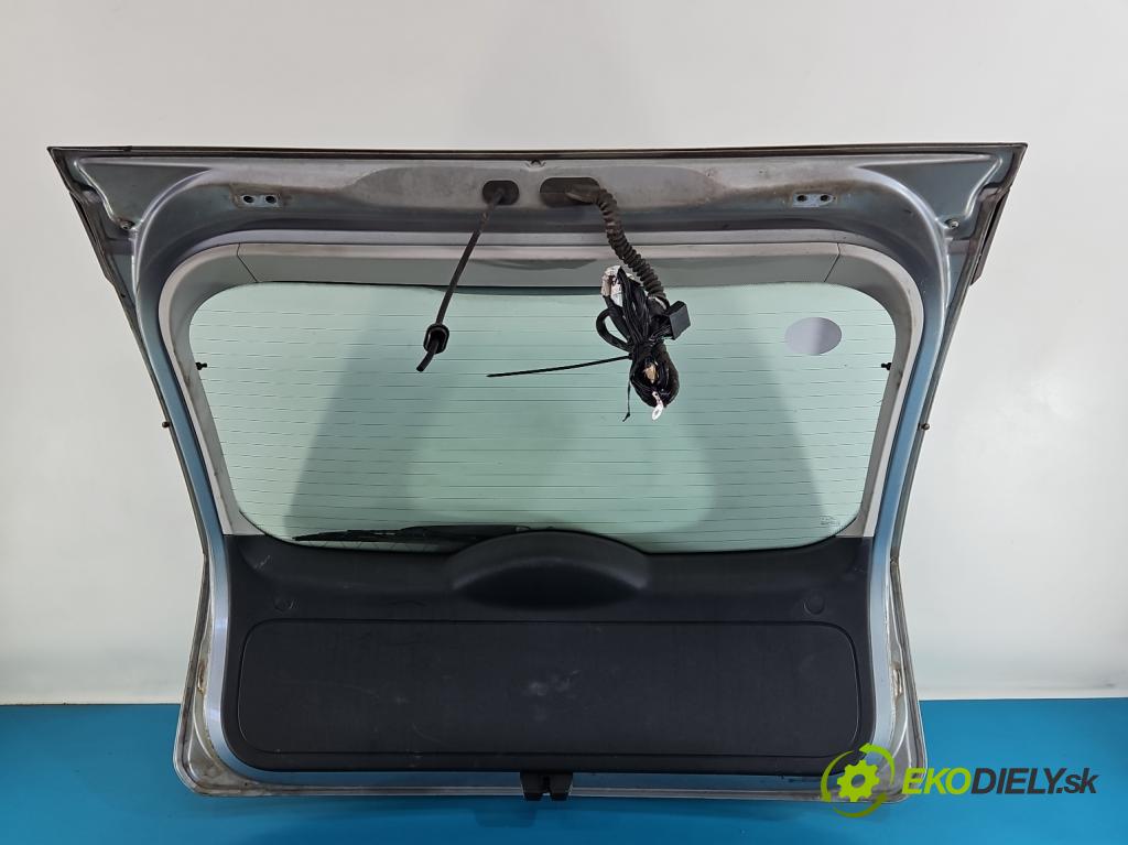 Ford Focus Mk2 2004-2011 1.6 16V 101 HP manual 74 kW 1596 cm3 3- zadna kufor (Kapota zadná (kufor))