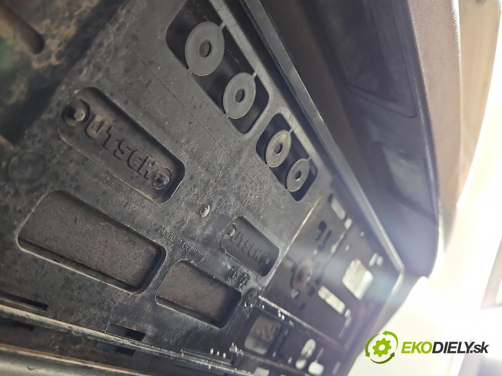 Ford Focus Mk2 2004-2011 1.6 16V 101 HP manual 74 kW 1596 cm3 3- zadna kufor (Kapota zadná (kufor))