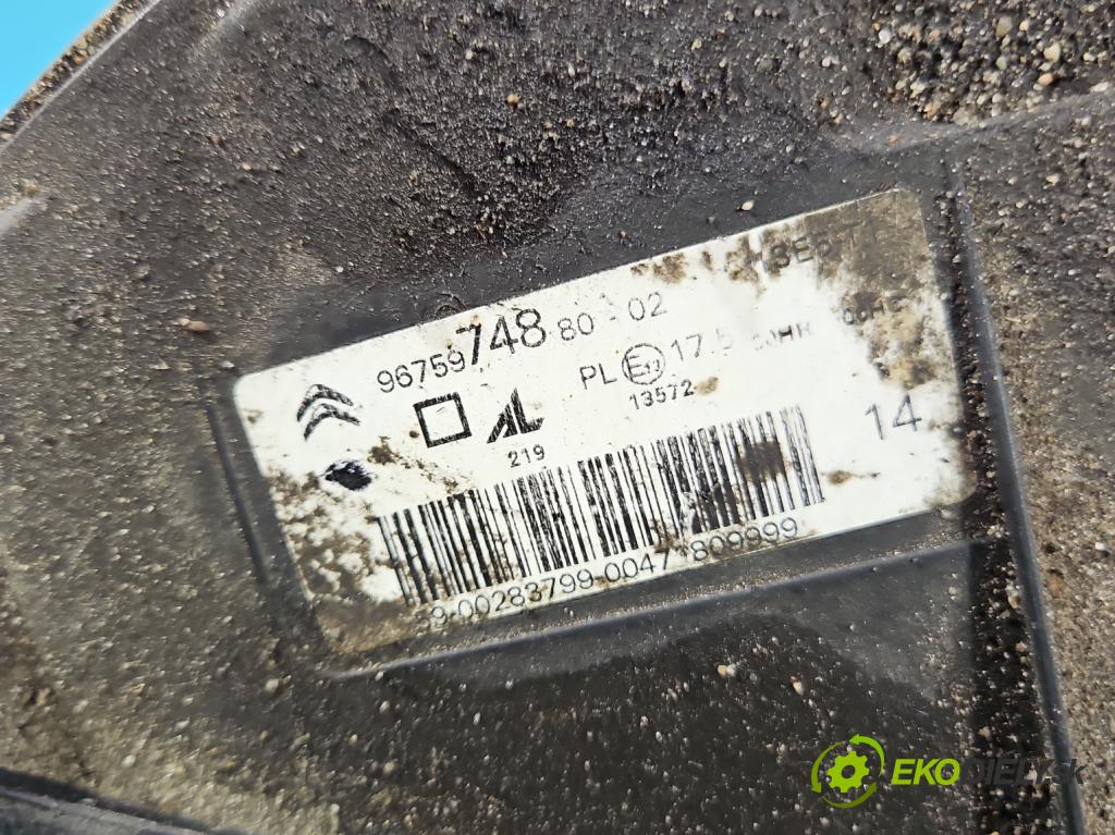 Citroen C4 Picasso II 2013-2019 1.6 hdi 120 HP automatic 88 kW 1560 cm3 5- Reflektor: pravý 9675974880 (Svetlo predné pravé)