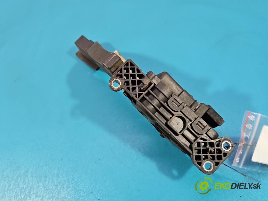 Ford Focus Mk2 2004-2011 1.6 16V 101 HP manual 74 kW 1596 cm3 3- pedal plyn potenciometr: 4M51-9F836-AH