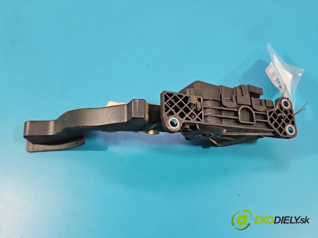 Ford Focus Mk2 2004-2011 1.6 16V 101 HP manual 74 kW 1596 cm3 3- pedal plyn potenciometr: 4M51-9F836-AH