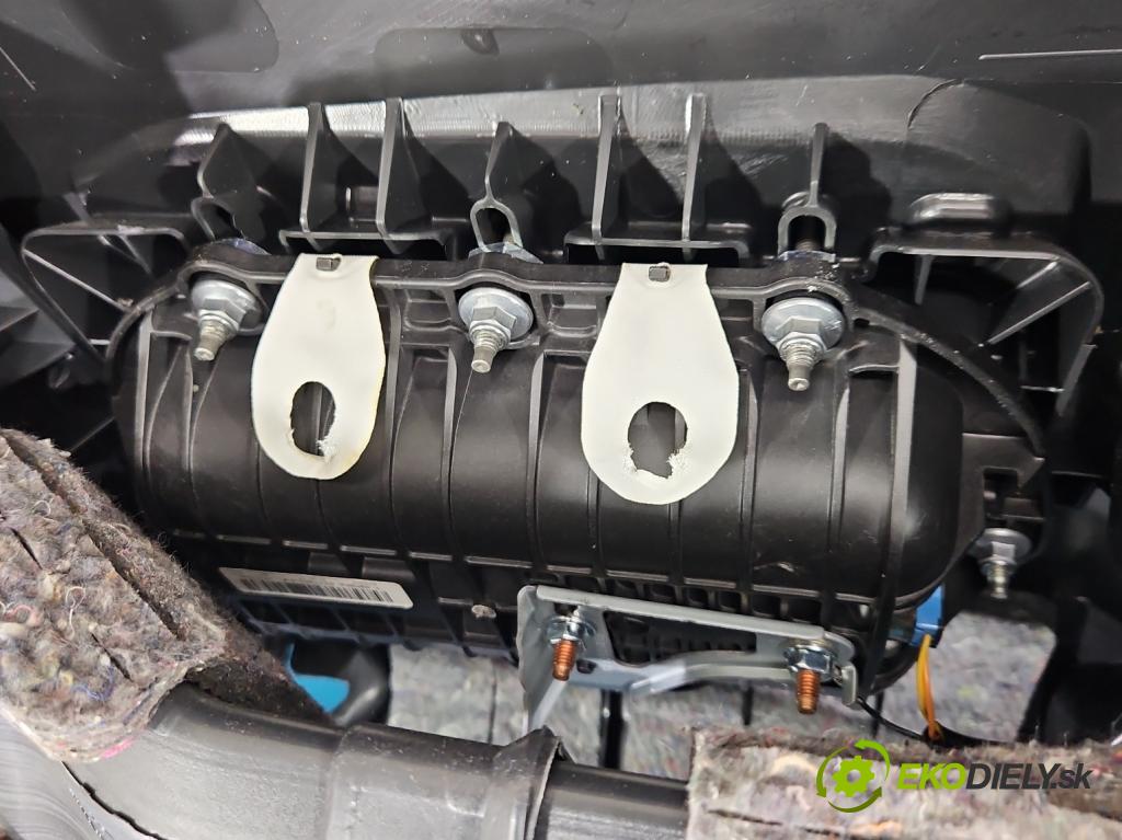 Citroen C4 Picasso II 2013-2019 1.6 hdi 120 hp automatic 88 kW 1560 cm3 5- kokpit,přistrojova deska