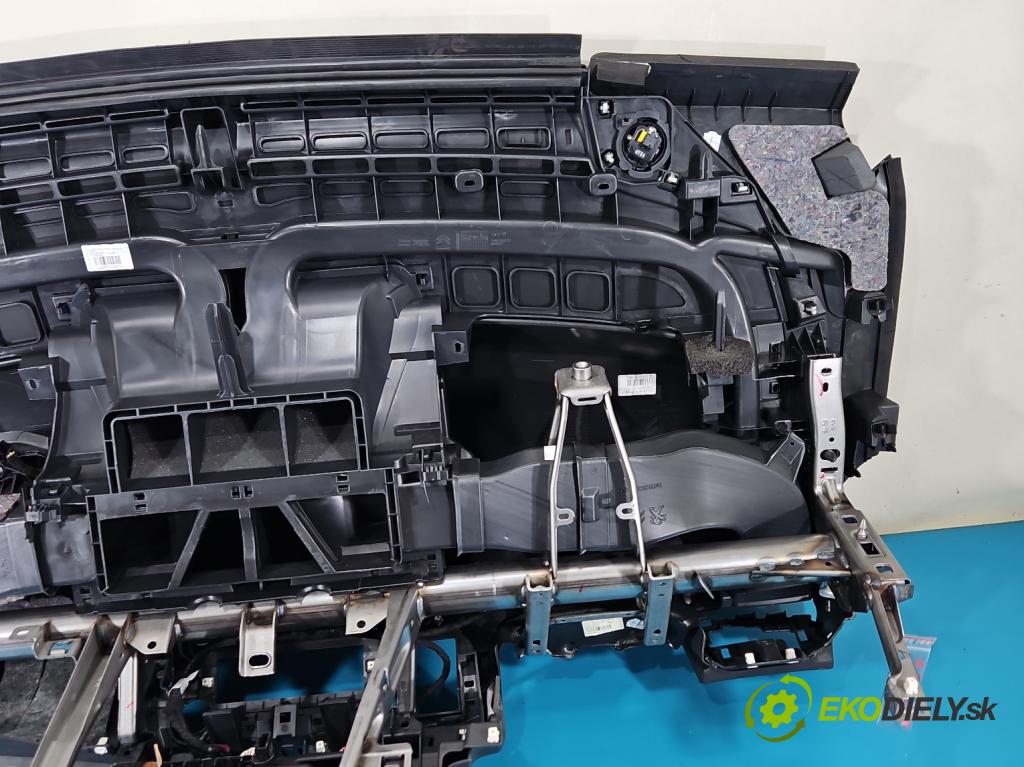 Citroen C4 Picasso II 2013-2019 1.6 hdi 120 hp automatic 88 kW 1560 cm3 5- kokpit,přistrojova deska