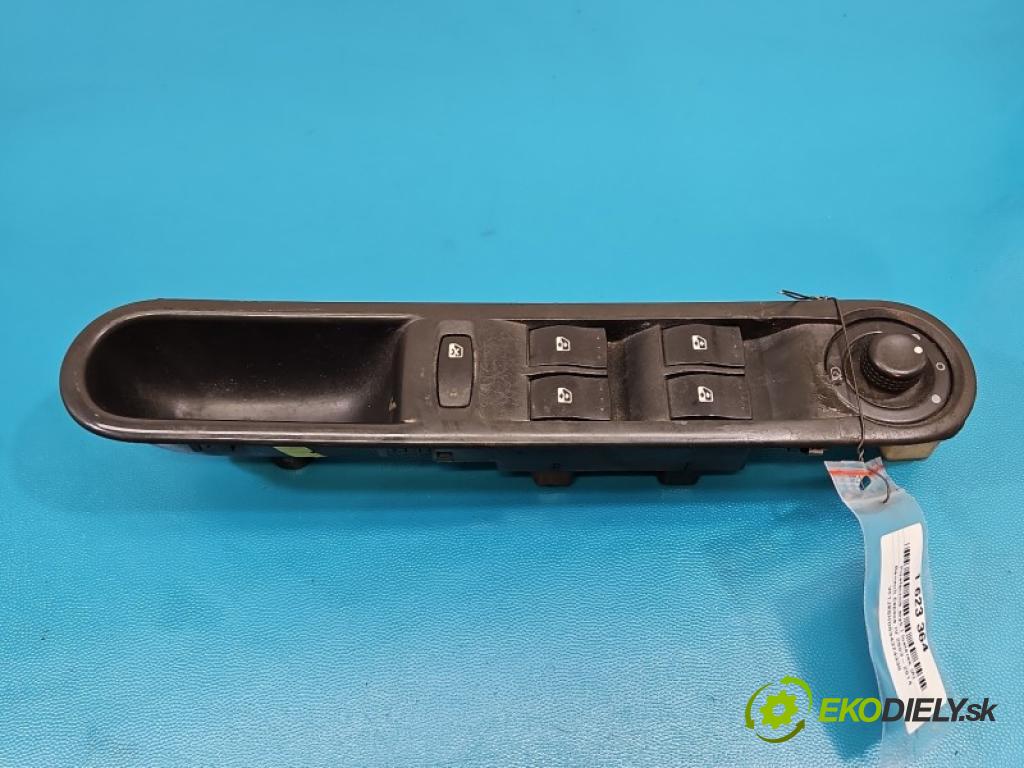Renault Espace IV 2003-2014 2.2 dci 150 HP manual 110 kW 2188 cm3 5- prepínač okien spätných zrkadiel 8200519356