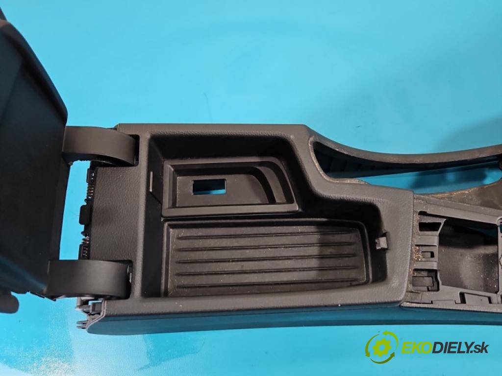 Bmw 4 F32/F33/F36 2013-2020 2.0 T 245KM automatic 180 kW 1997 cm3 4- operadlo 38401931 (Lakťová opierka)