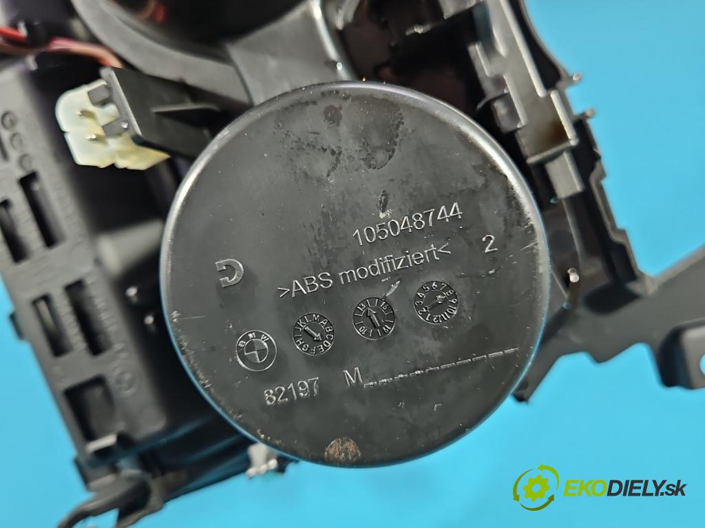 Bmw 4 F32/F33/F36 2013-2020 2.0 T 245KM automatic 180 kW 1997 cm3 4- Rukojeť: na nápoje: 105048744 (Držiak (úchyt) na nápoje)