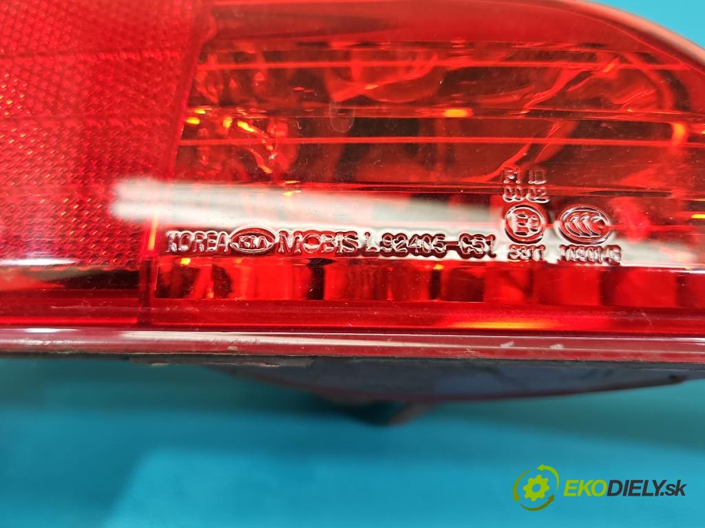 Kia Sorento III 2014-2020 2.0 crdi 185 hp automatic 136 kW 1995 cm3 5- světlo zadní levé nárazníku 92405-C5100