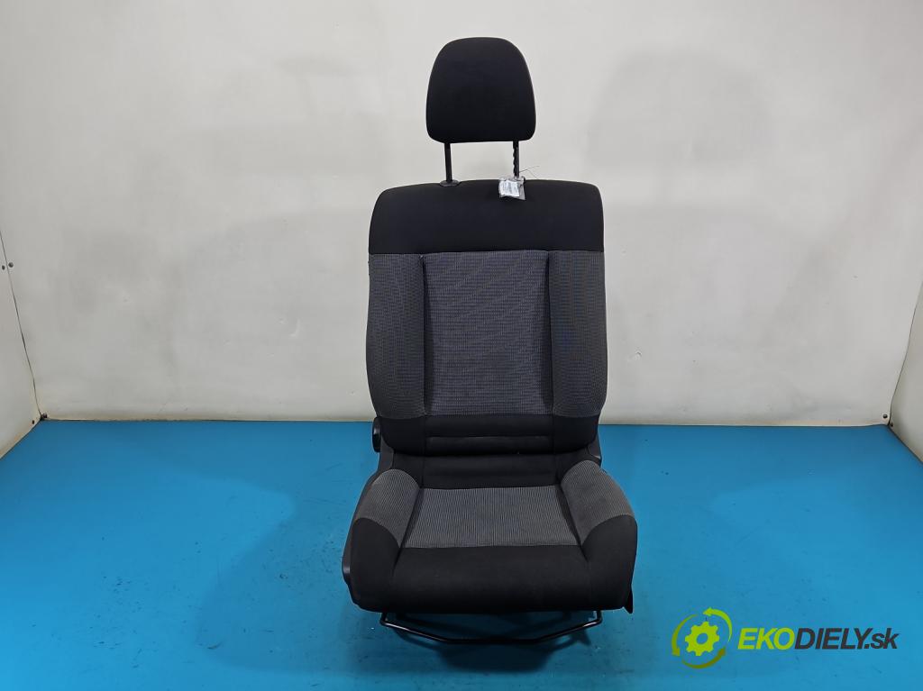 Citroen C4 Cactus 2014-2020 1.6 hdi 99 HP manual 73 kW 1560 cm3 5- Sedačka pravý  (Sedadlo)