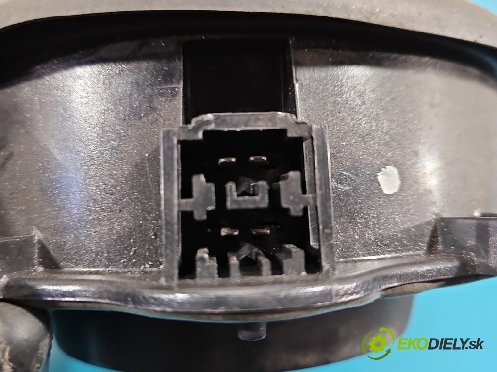 Audi A4 B6 2000-2004 2.5 tdi 163 HP automatic 120 kW 2496 cm3 5- reproduktory komplet 8E0035411A