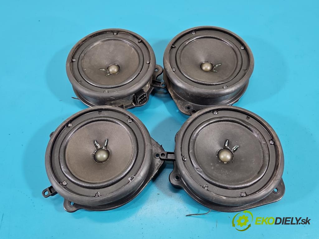 Audi A4 B6 2000-2004 2.5 tdi 163 HP automatic 120 kW 2496 cm3 5- reproduktory komplet 8E0035411A