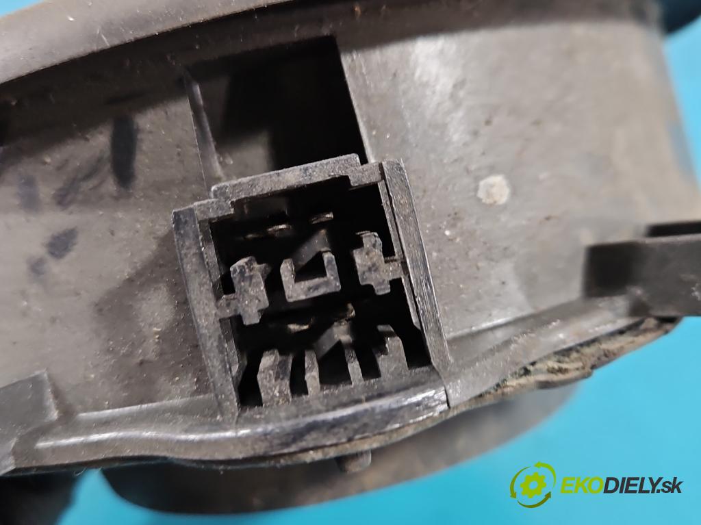 Audi A4 B6 2000-2004 2.5 tdi 163 HP automatic 120 kW 2496 cm3 5- reproduktory komplet 8E0035411A