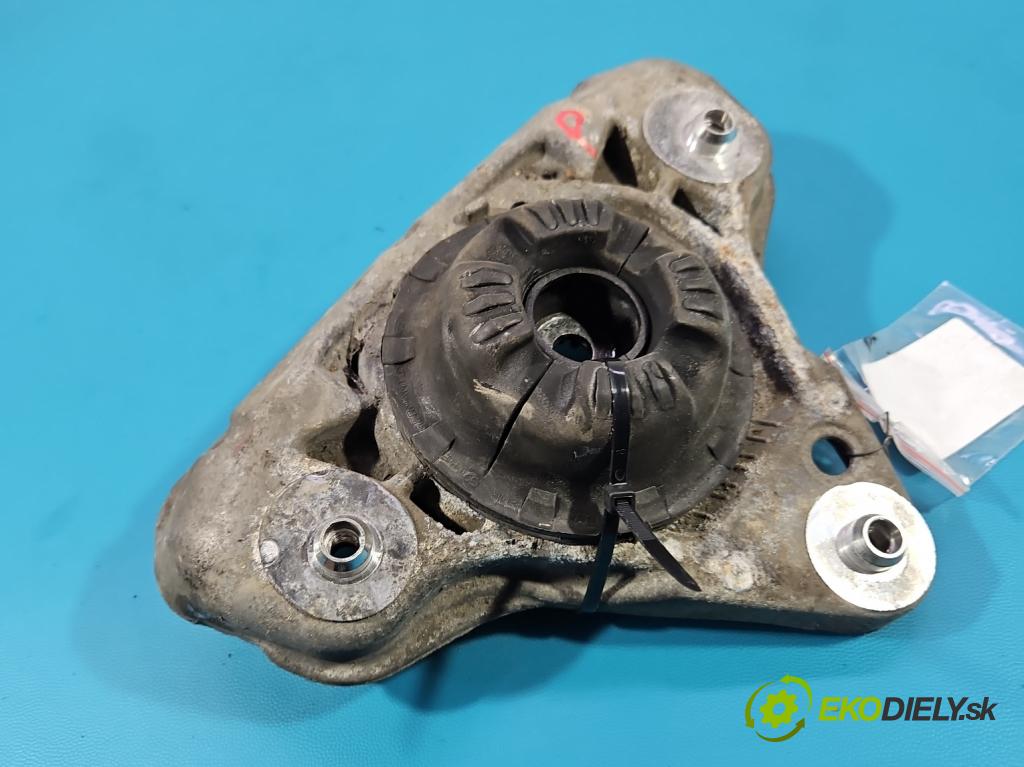 Audi A4 B6 2000-2004 2.5 tdi 163 hp automatic 120 kW 2496 cm3 5- tlumič přední pravý 8E0412383 (Klika dveří ostatní)