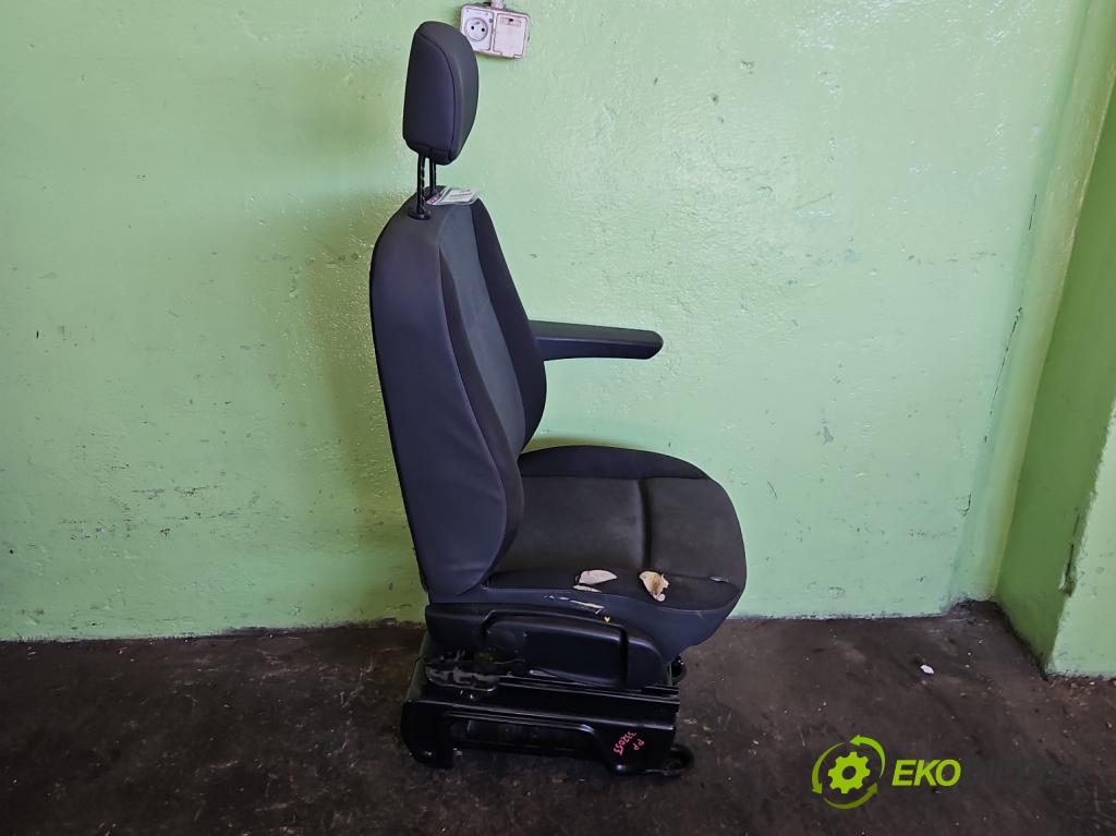 Renault Master III 2010-2024 2.3 dci 170 hp manual 125 kW 2299 cm3 5- Sedadlo pravý  (Sedadlo)