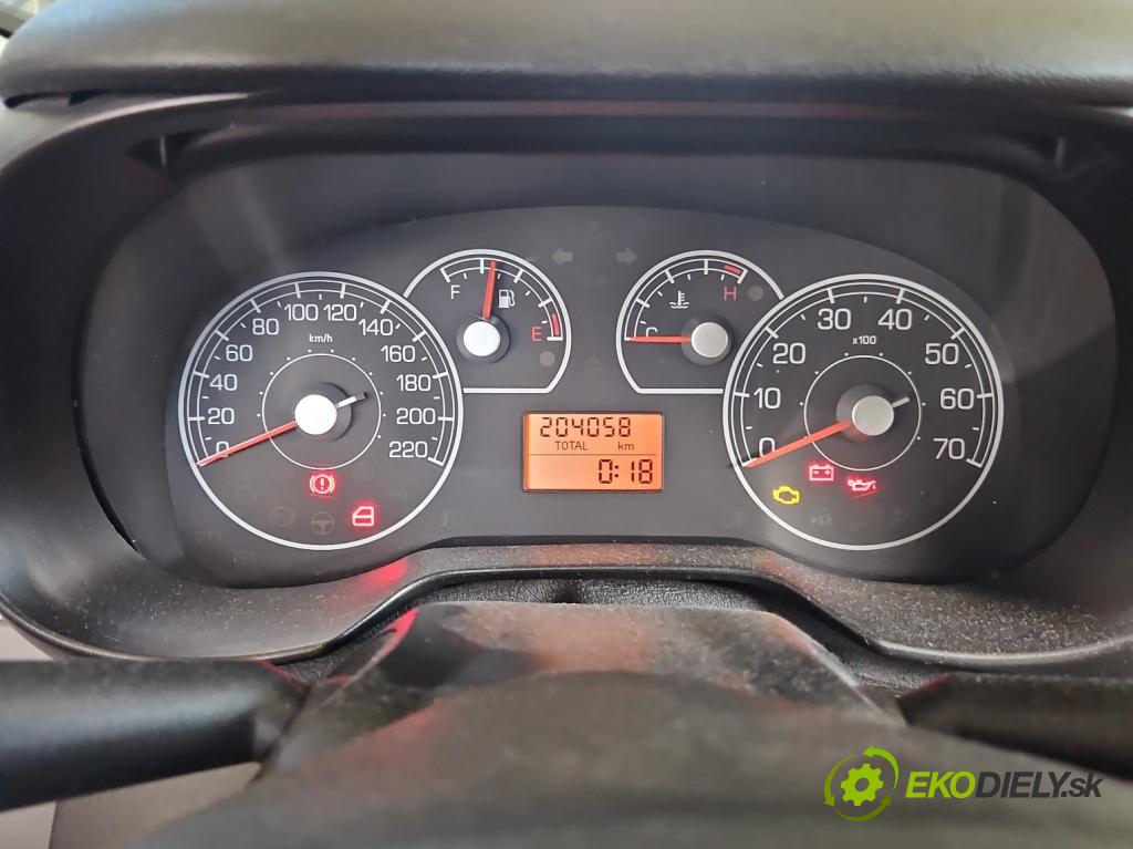 Fiat Punto Grande 1.4 8V 350A1000 77 HP manual 57 kW 1368 cm3 3- prístrojovka/ budíky 51803088 (Prístrojová doska)