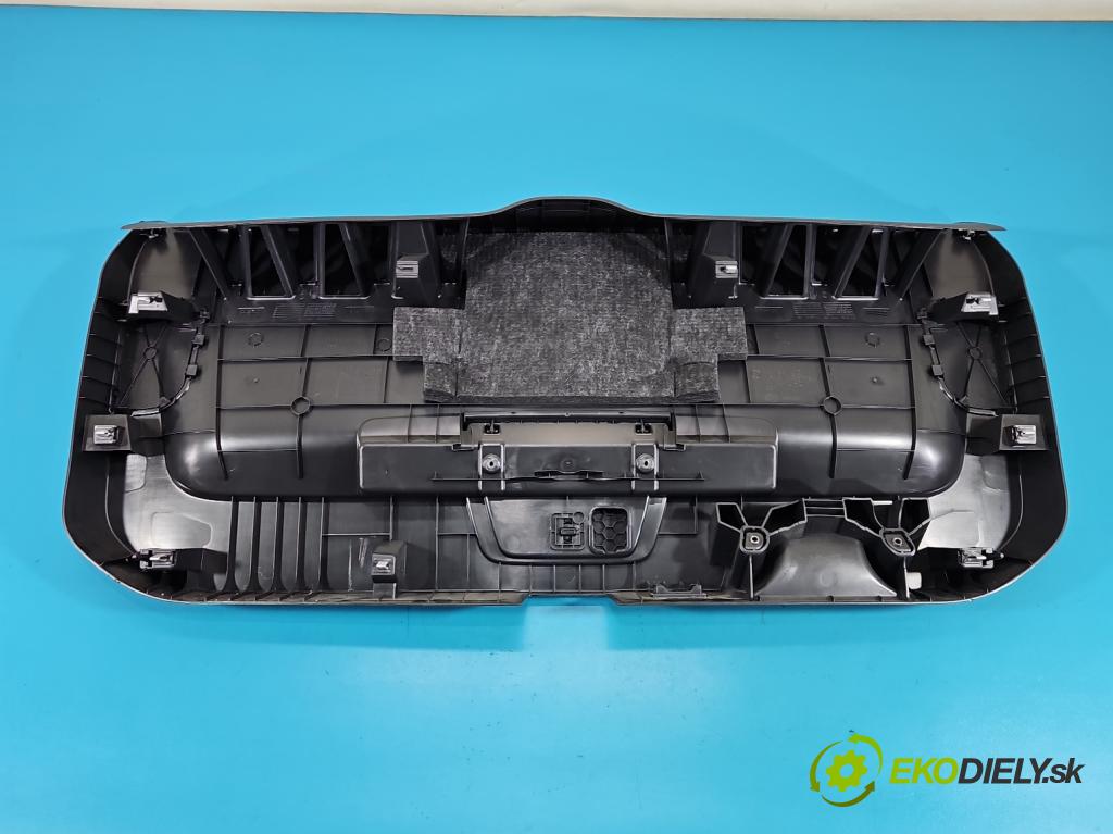 Vw Passat B8 2014- 2.0 tdi 190 HP automatic 140 kW 1968 cm3 5- Čalounictví: kufrové dvere 3G9867605