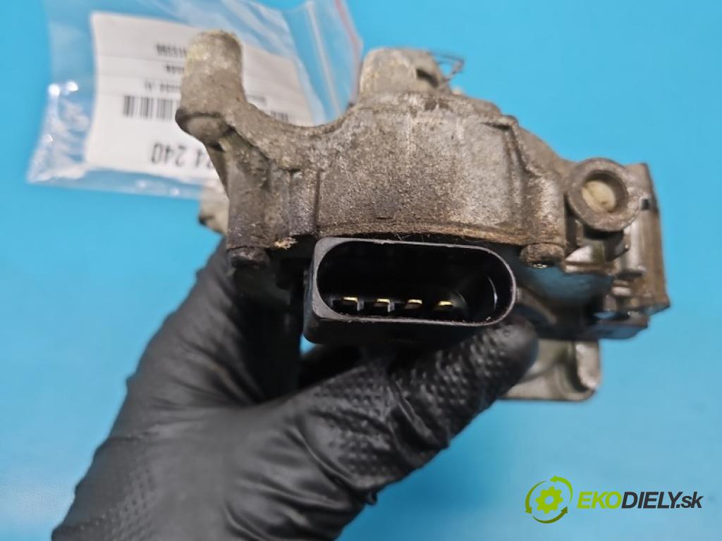Fiat Punto Grande 1.4 8V 350A1000 77 HP manual 57 kW 1368 cm3 3- motor stieračov predné 404978