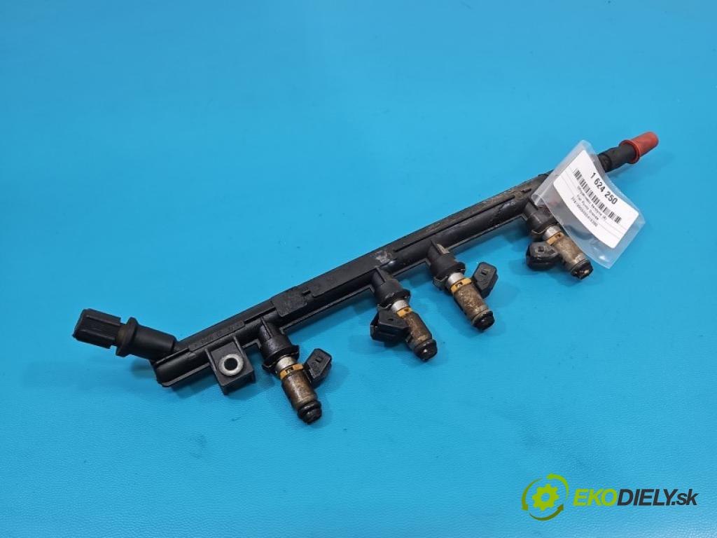 Fiat Punto Grande 1.4 8V 350A1000 77 HP manual 57 kW 1368 cm3 3- vstrek benzín IWP160
