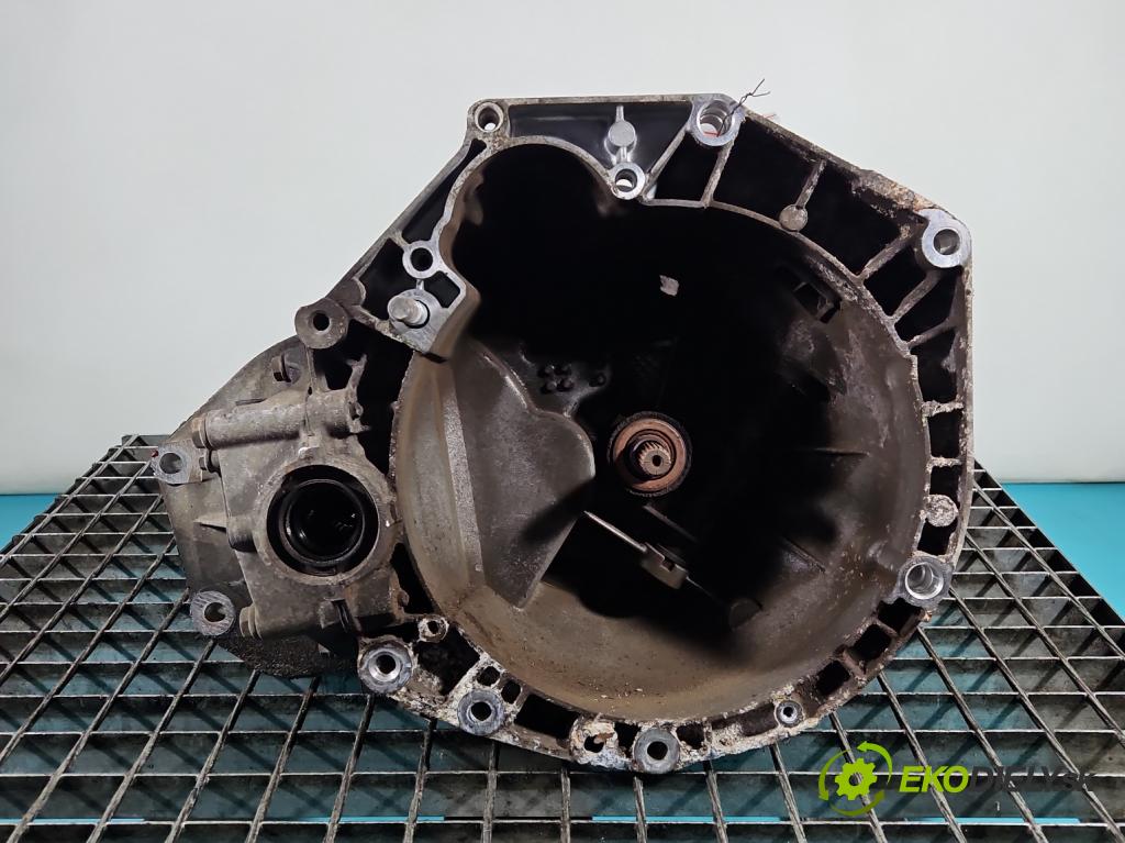 Fiat Punto Grande 1.4 8V 350A1000 77 HP manual 57 kW 1368 cm3 3- prevodovka stupeň,rýchlosť manual 551963361