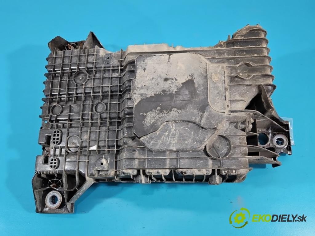 Citroen C4 Picasso II 2013-2019 1.6 hdi 120 hp automatic 88 kW 1560 cm3 5- Nádrž: AdBlue P1001824