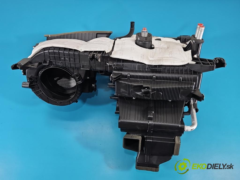 Kia Sorento III 2014-2020 2.0 crdi 185 hp automatic 136 kW 1995 cm3 5- radiátor 97200-C5550 (Radiátor topení)