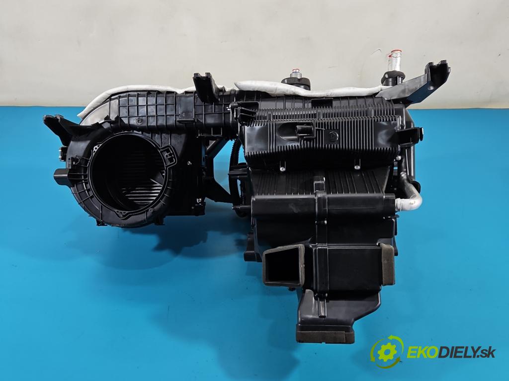 Kia Sorento III 2014-2020 2.0 crdi 185 hp automatic 136 kW 1995 cm3 5- radiátor 97200-C5550 (Radiátor topení)