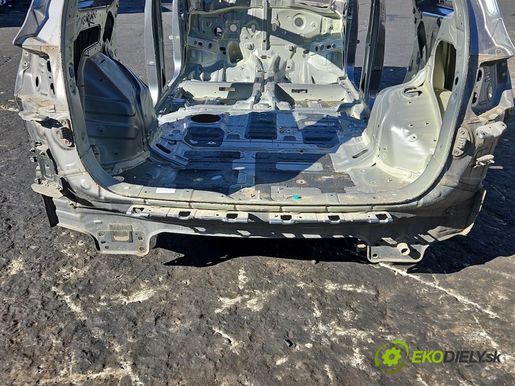 Kia Sorento III 2014-2020 2.0 crdi 185 hp automatic 136 kW 1995 cm3 5- stěna zadní 