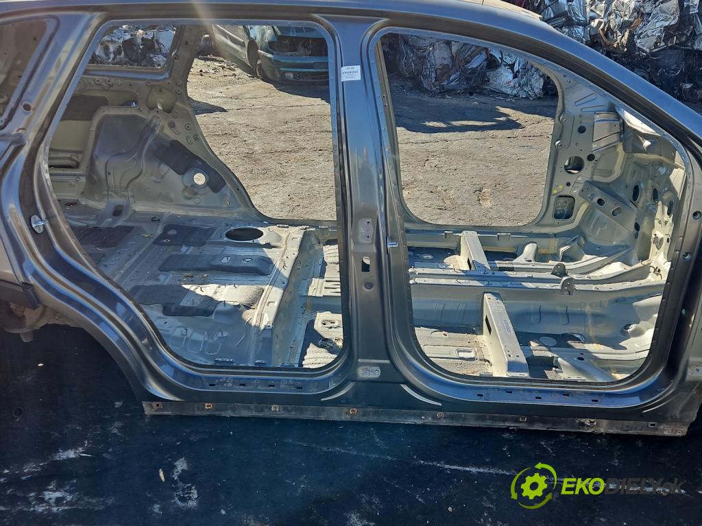 Kia Sorento III 2014-2020 2.0 crdi 185 hp automatic 136 kW 1995 cm3 5- práh pravý  (Karoserie ostatní)