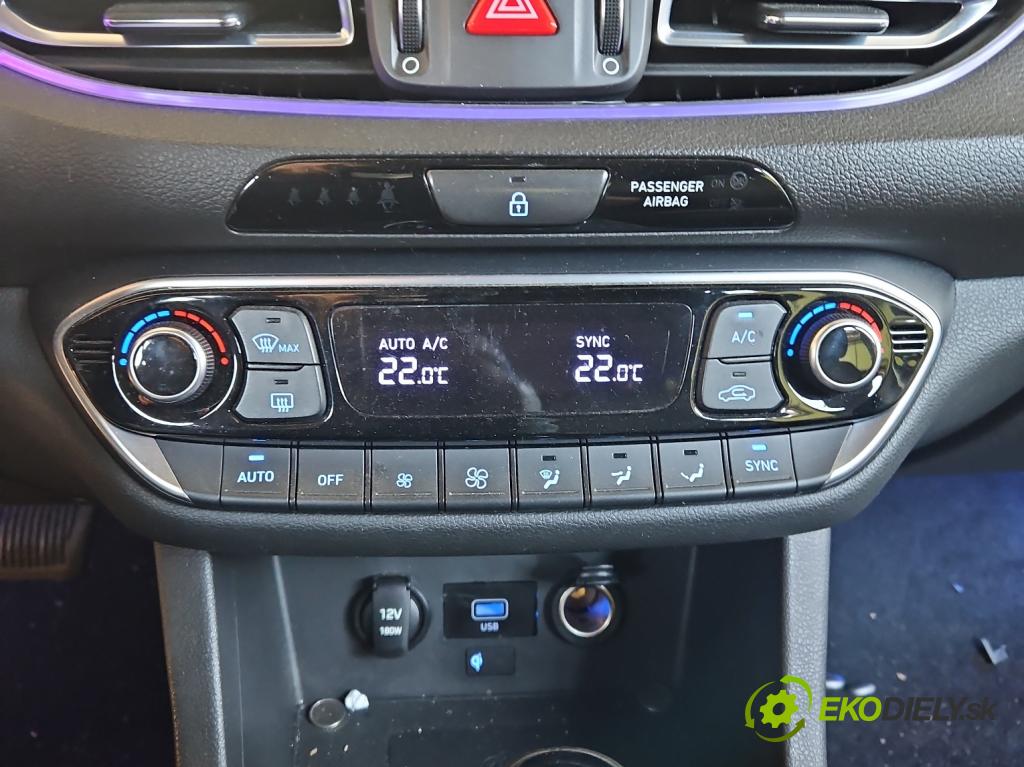 Hyundai I30 III 2016- 1.6 crdi 116 HP automatic 85 kW 1598 cm3 5- panel kúrenia 97250-G4CB0