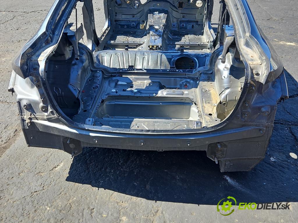 Bmw 4 F32/F33/F36 2013-2020 2.0 T 245KM automatic 180 kW 1997 cm3 4- stěna zadní 