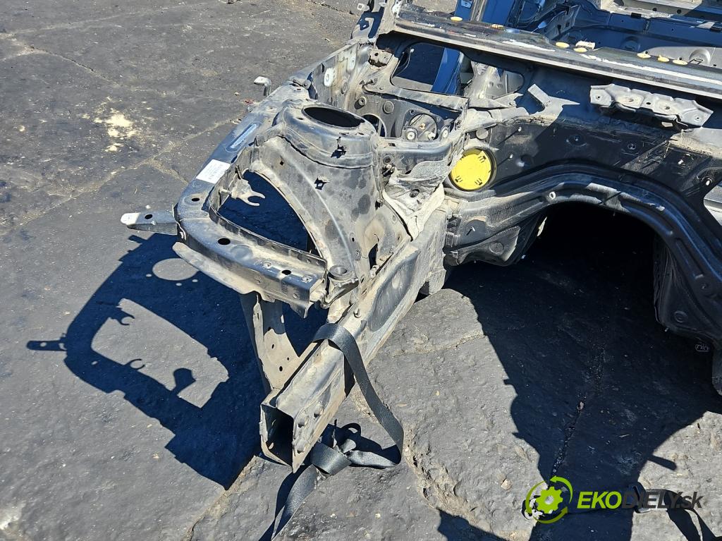 Bmw 4 F32/F33/F36 2013-2020 2.0 T 245KM automatic 180 kW 1997 cm3 4- štvrťka pravé
