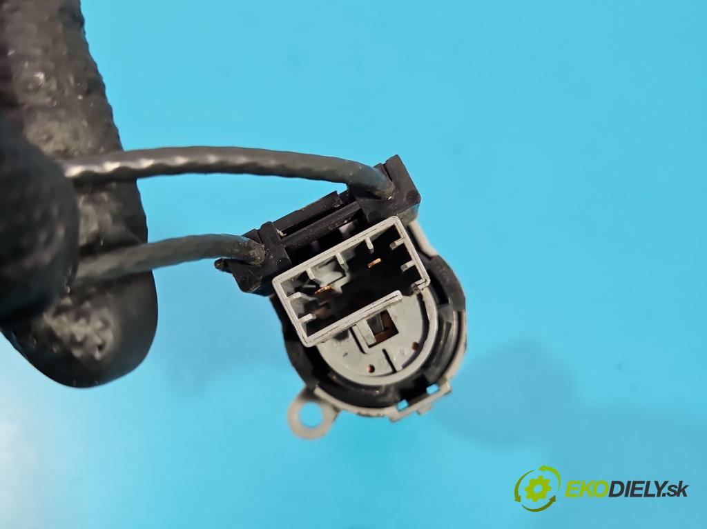 Ford Focus Mk1 1998-2004 2.0 16V 131 HP manual 96 kW 1988 cm3 3- panel kúrenia 98AB-11503-AE