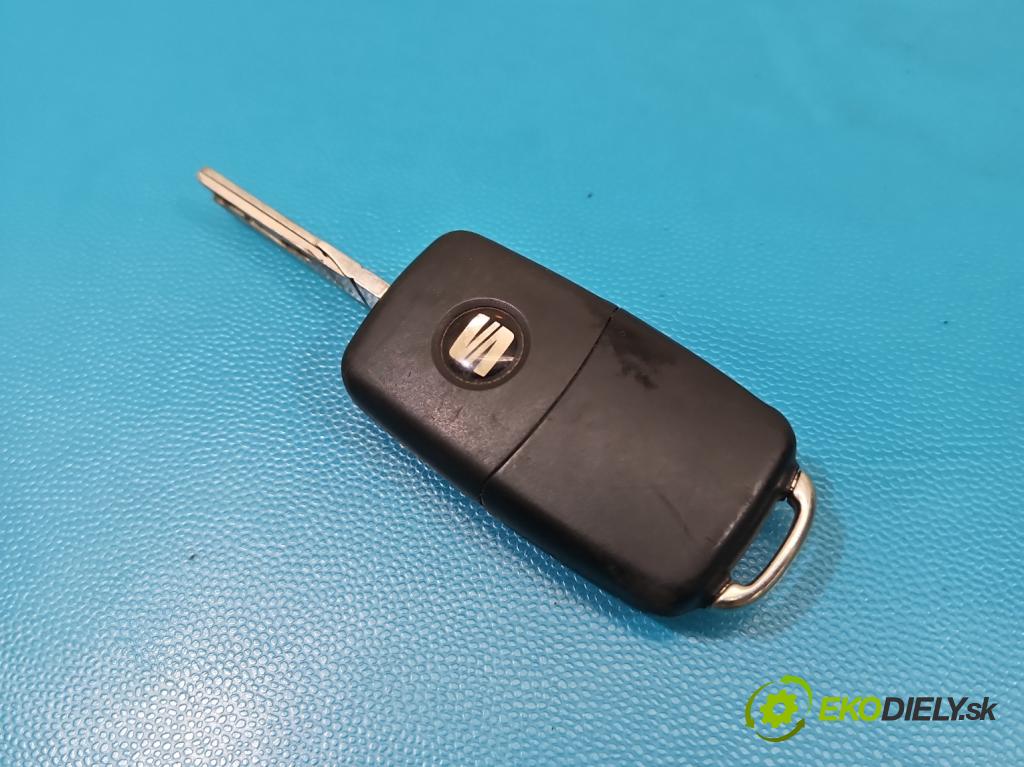 Seat Ibiza IV 6J 2008-2017 1.2 TSI 105 HP manual 77 kW 1197 cm3 5- rukoväť predné ľavé mimo: 5N0837885H (Kľučka dverí vonkajšia predná ľavá)