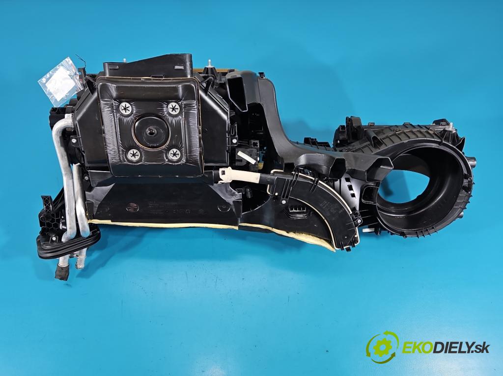 Bmw 4 F32/F33/F36 2013-2020 2.0 T 245KM automatic 180 kW 1997 cm3 4- radiátor 9325141-02 (Radiátor topení)
