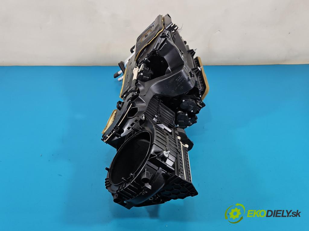 Bmw 4 F32/F33/F36 2013-2020 2.0 T 245KM automatic 180 kW 1997 cm3 4- radiátor 9325141-02 (Radiátor topení)