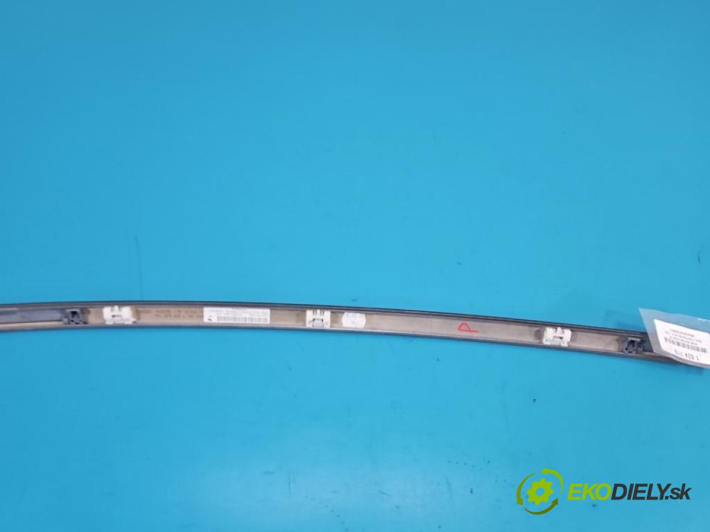 Bmw 4 F32/F33/F36 2013-2020 2.0 T 245KM automatic 180 kW 1997 cm3 4- lišta střecha: pravé EZB-6784-D402