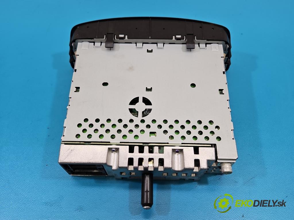 Toyota Aygo 2005-2014 1.0 12V 68 HP manual 50 kW 998 cm3 3- Radio originál 86120-0H010
